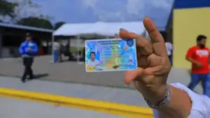 Imagen de ¿Licencia de conducir para menores? Diputado propone polémica reforma en Honduras