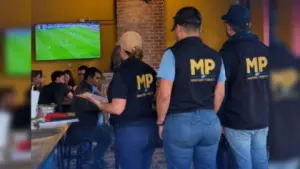 Imagen de Revelan la verdad detrás del 'agente sexy' viral del MP en operativos