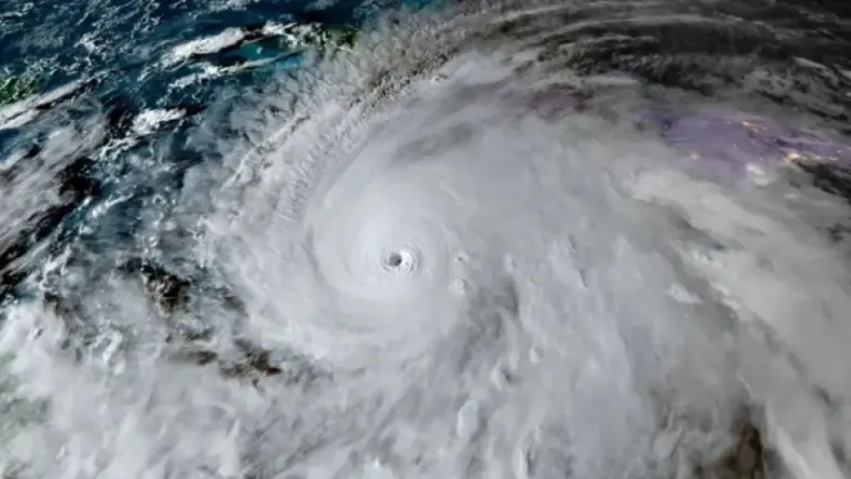 Imagen Principal de Nota: Tormenta Cristina amenaza con fuertes lluvias esta semana, anuncia Cenaos
