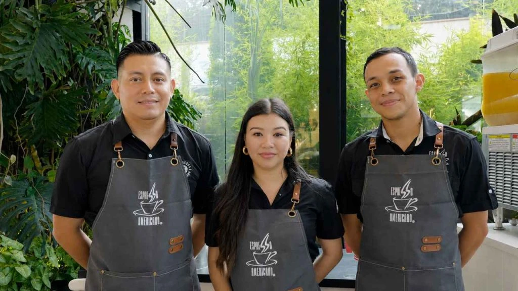 Colaboradores de Espresso Americano