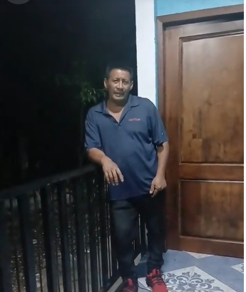 Papá de Douglas, Selvin