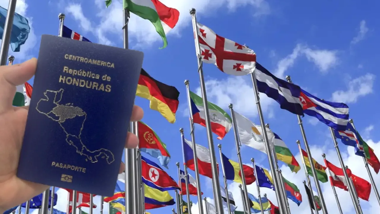 Imagen Principal de Nota: ¿A qué países pueden viajar los hondureños sin visa? Conoce la lista