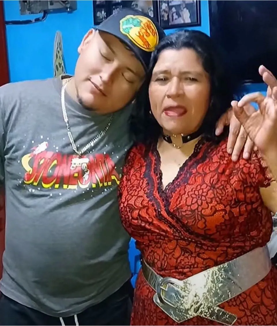 Tiktoker Paco y su madre Lamiamor