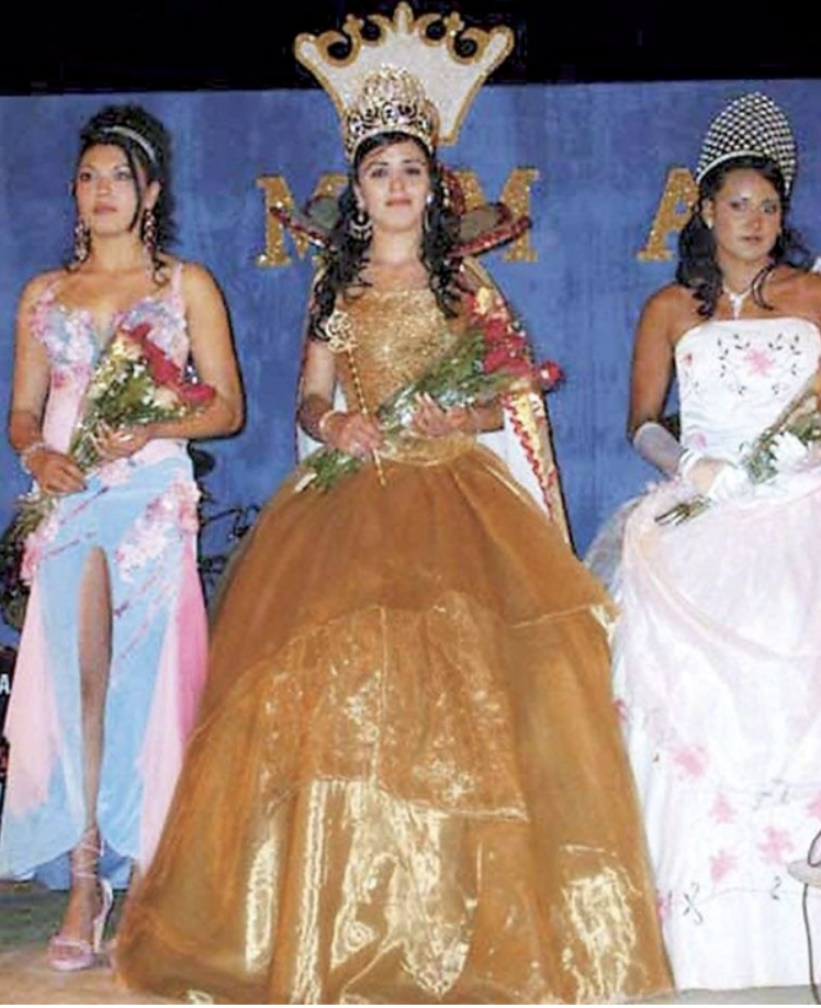 Emma Coronel reina de belleza 