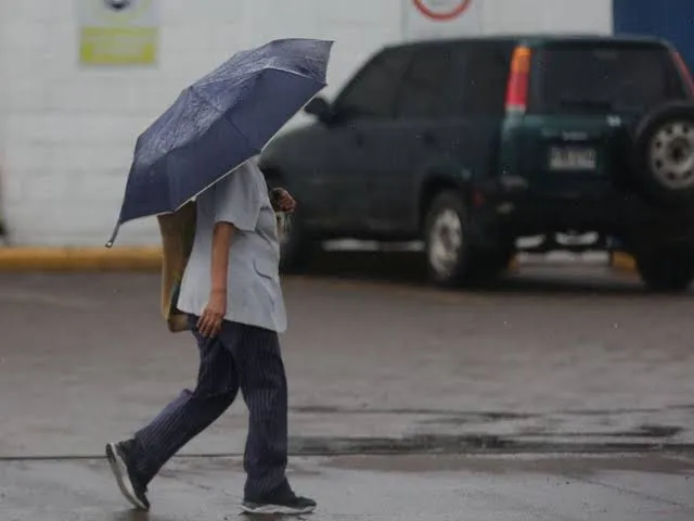 LLUVIAS POR ONDA TROPICAL