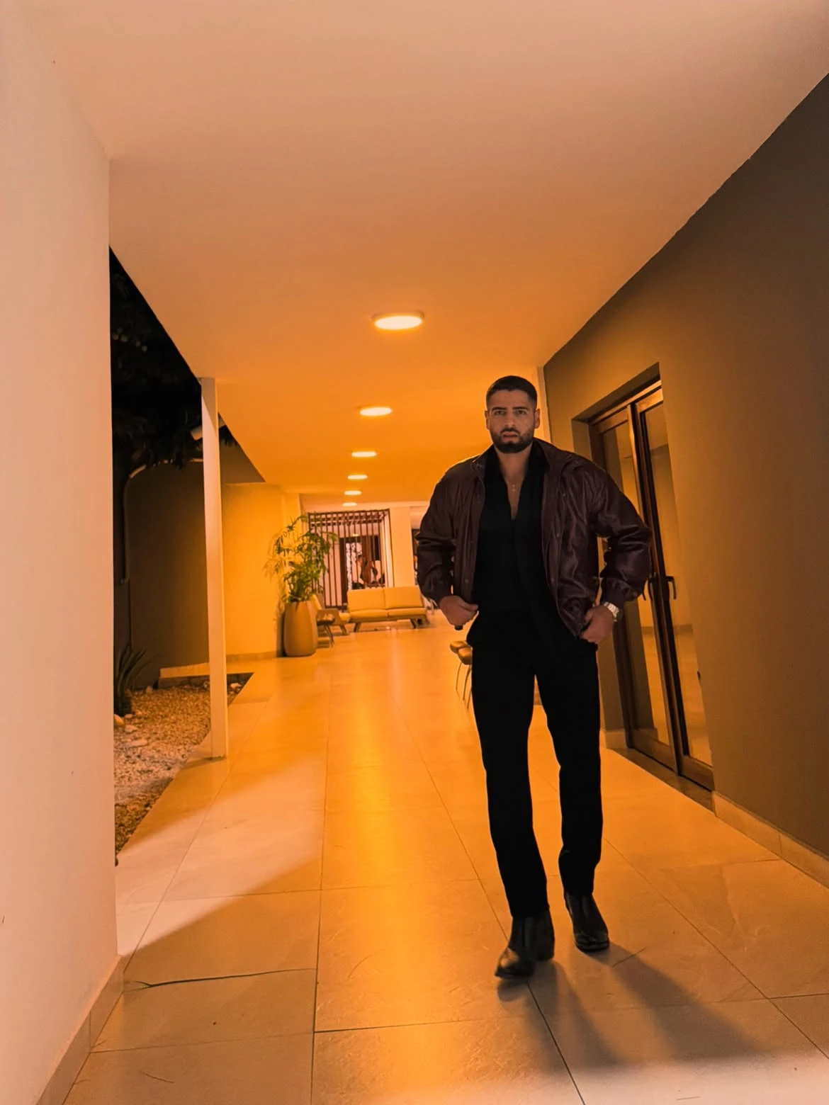 Imagen de Eduardo Talavera modelando