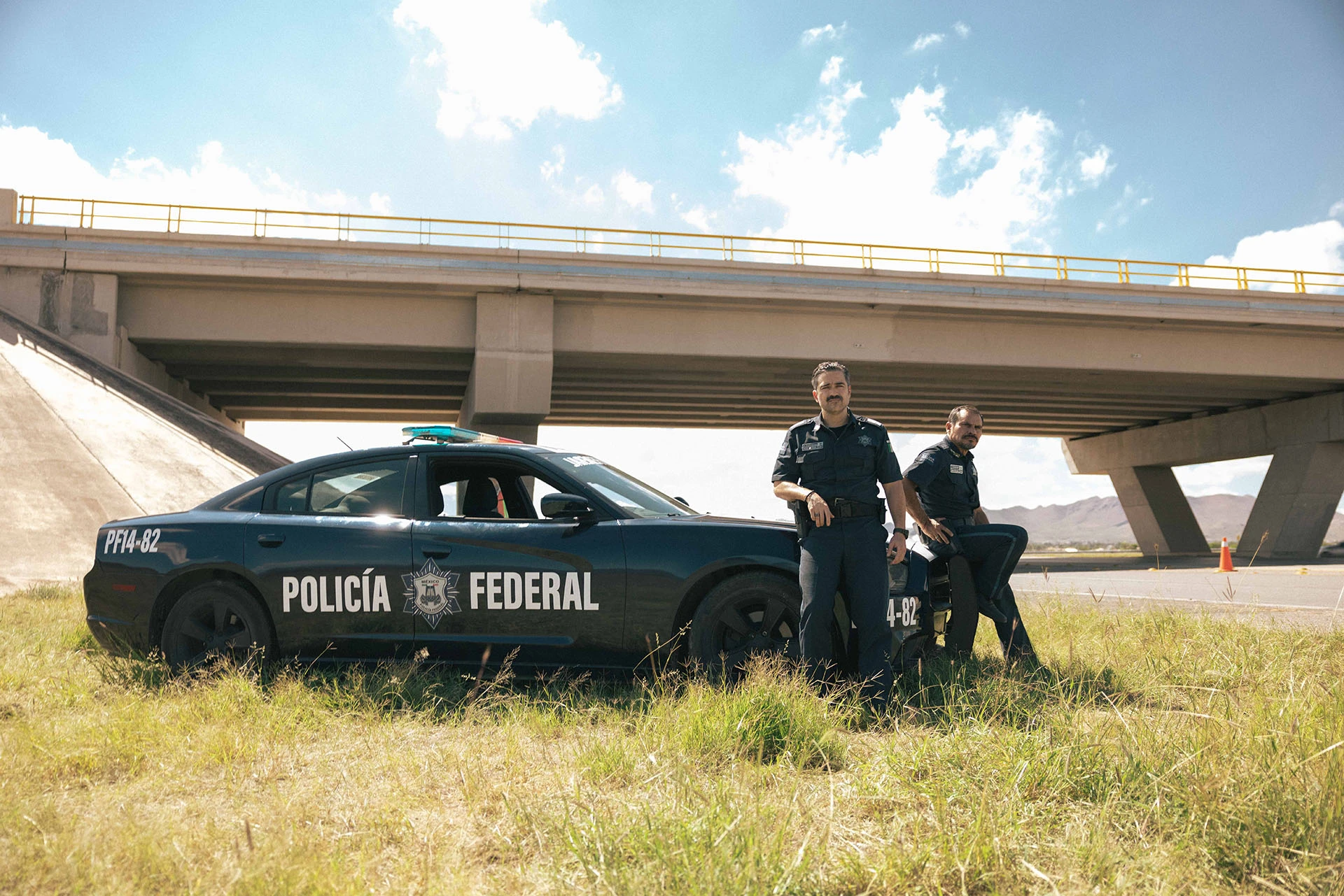 Policías en patrulla