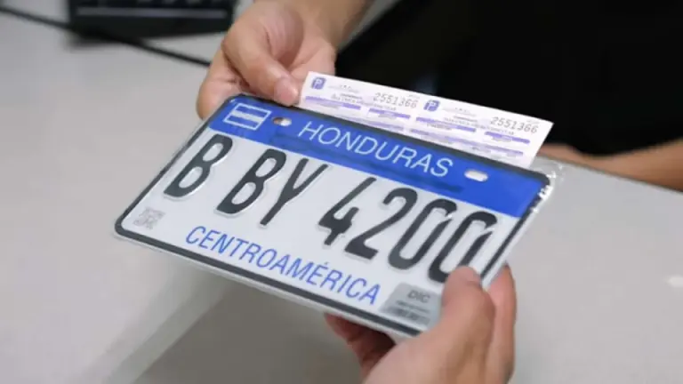 Imagen Principal de Nota: Placas metálicas vehiculares: precios y cuándo se entregarán en Honduras
