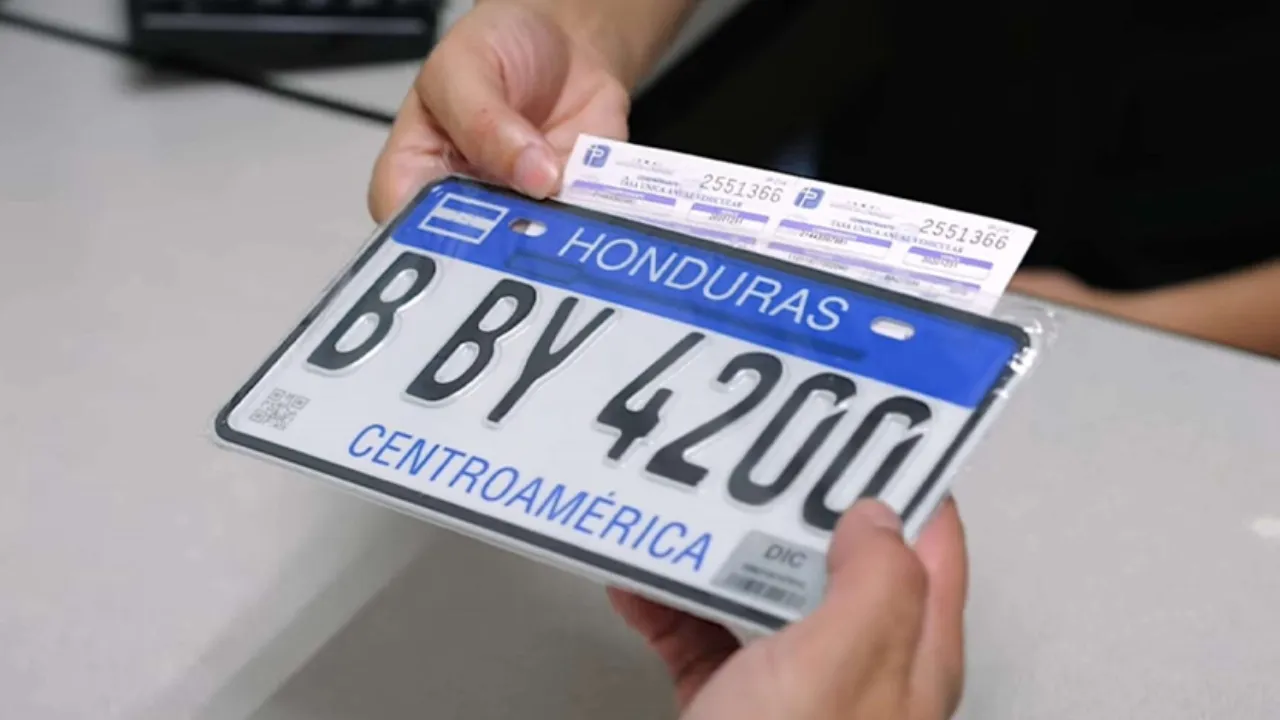 Imagen Principal de Nota: Placas metálicas vehiculares: precios y cuándo se entregarán en Honduras
