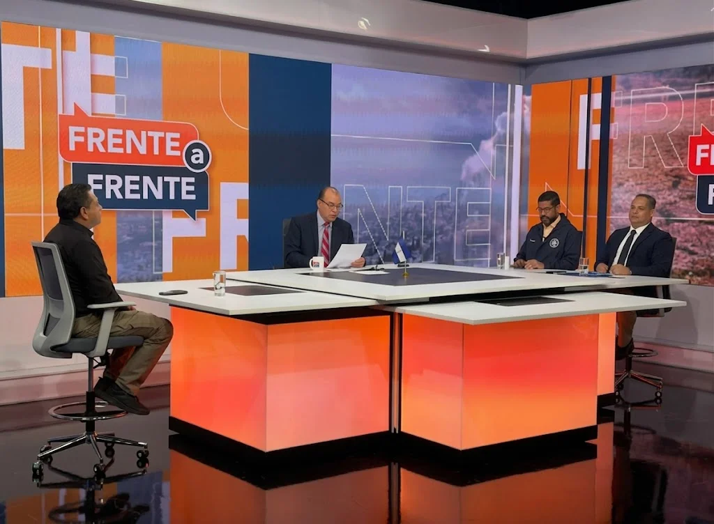Nuevo set en vivo con el programa de Frente a Frente