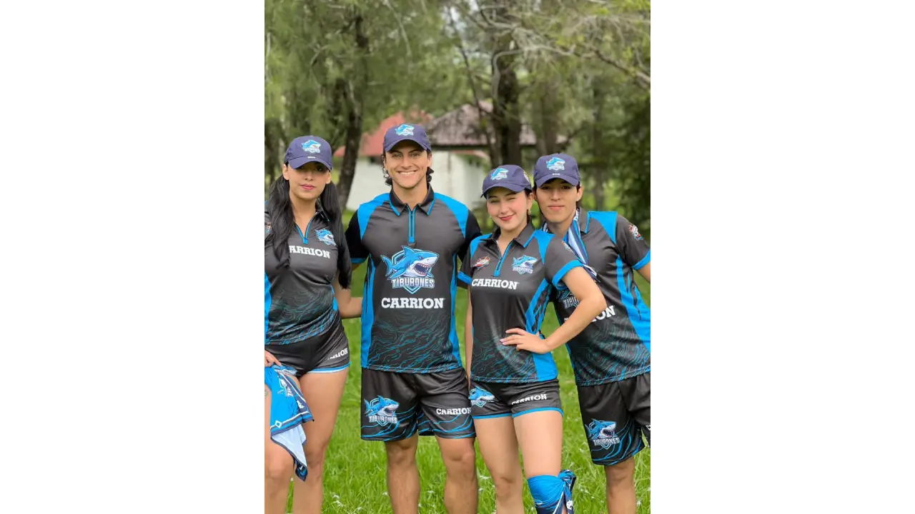 Integrantes del equipo Tiburones.
