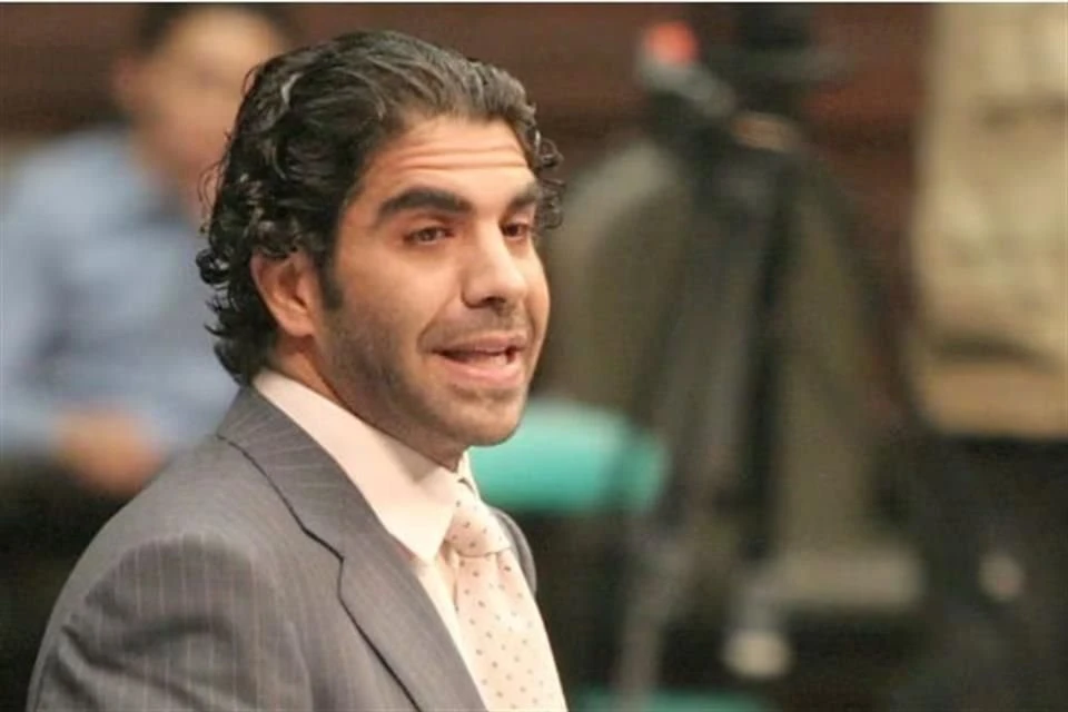 Fue diputado federal por el Partido Verde Ecologista de México y posteriormente dirigió el Partido Nueva Alianza. Foto: tomada de Internet