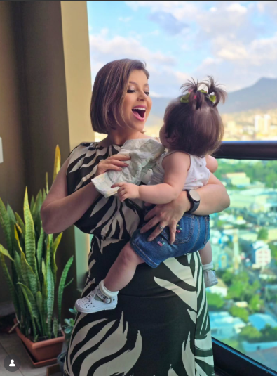 Jackelyn Redondo y su hija Sofía.