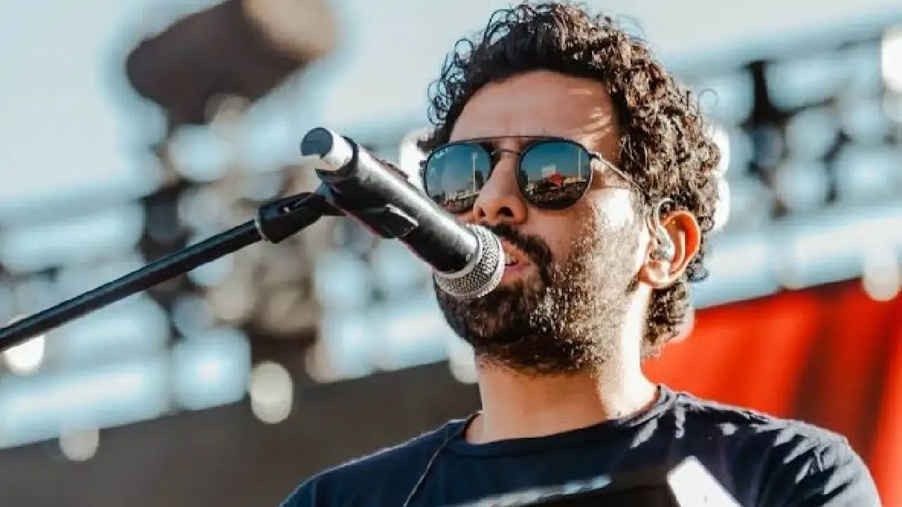Jonathan Samuel Meléndez Ochoa, tecladista, compositor y productor mexicano.