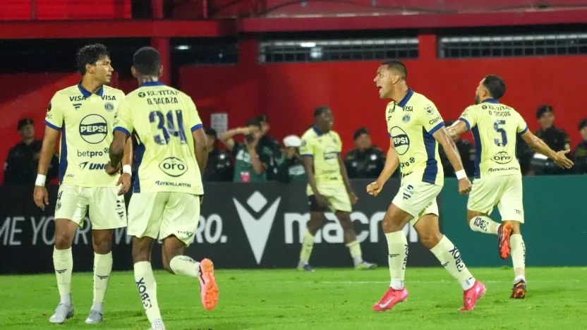 Imagen de jugadores de Motagua celebrando un gol