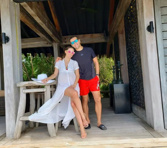 La actriz ha señalado que este tipo de rumores han surgido varias veces durante su matrimonio y aseguró estar acostumbrada a ellos. Foto: tomada del Instagram de @jackybrv