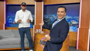 Imagen de Jacobo Hernández es sorprendido con inesperado regalo en El Cinco de Noche