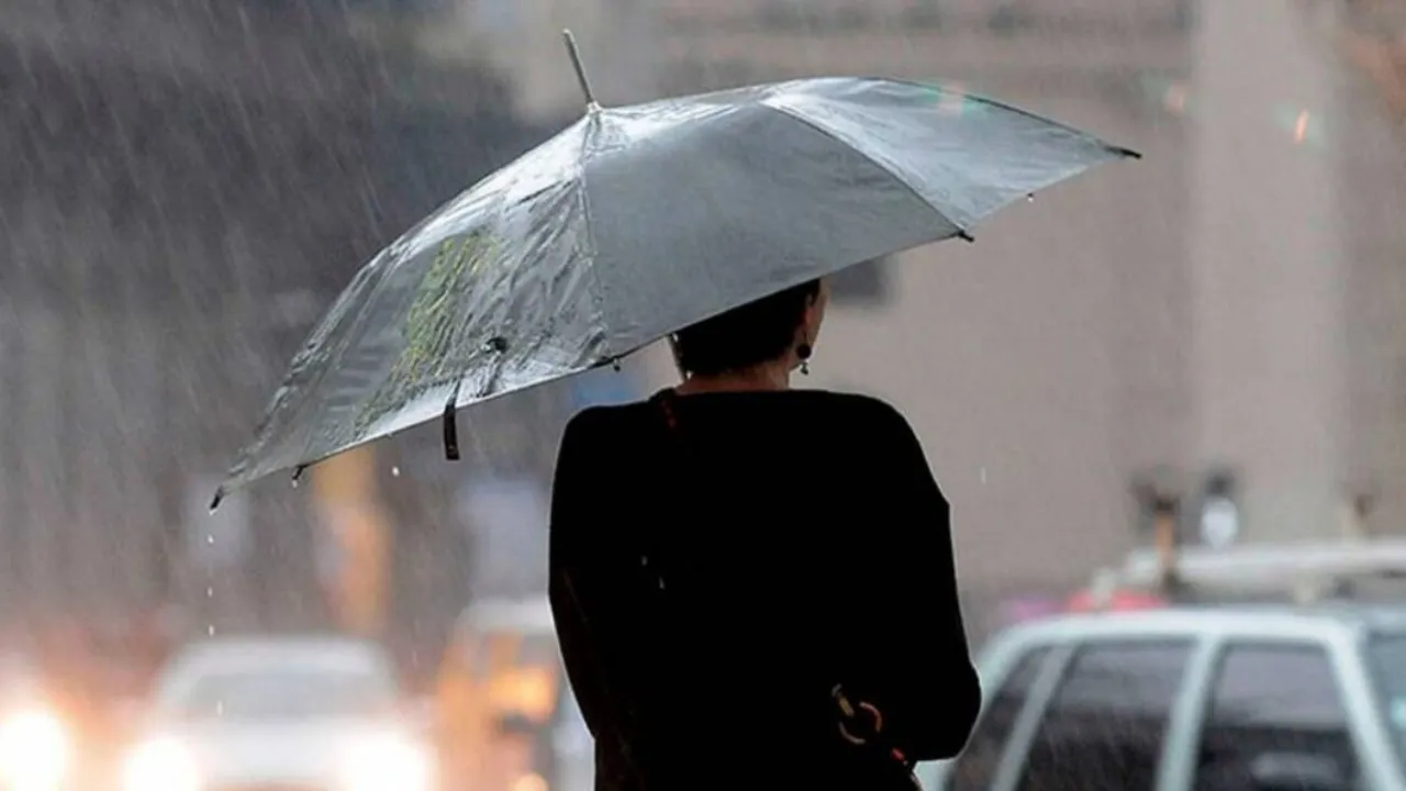 Imagen Principal de Nota: Lluvias en Honduras: ¿Cuándo llegará la onda tropical y dónde impactará?