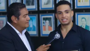Imagen de 'Mime' es homenajeado en Juticalpa y envía emotivo mensaje a sus seguidores