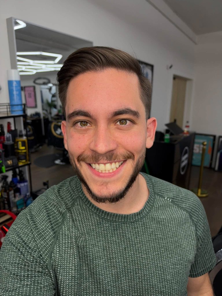 CARLOS ESPINA NUEVO LOOK DE CABELLERA