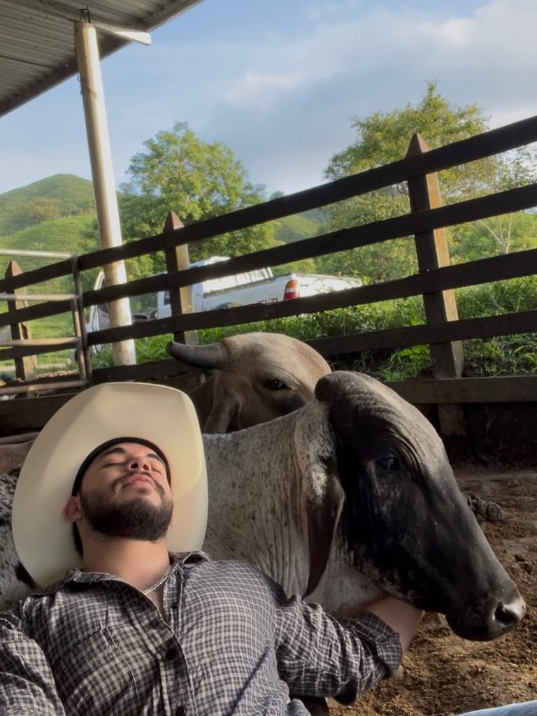FERNANDO LAGOS HONDUREÑO VIRAL