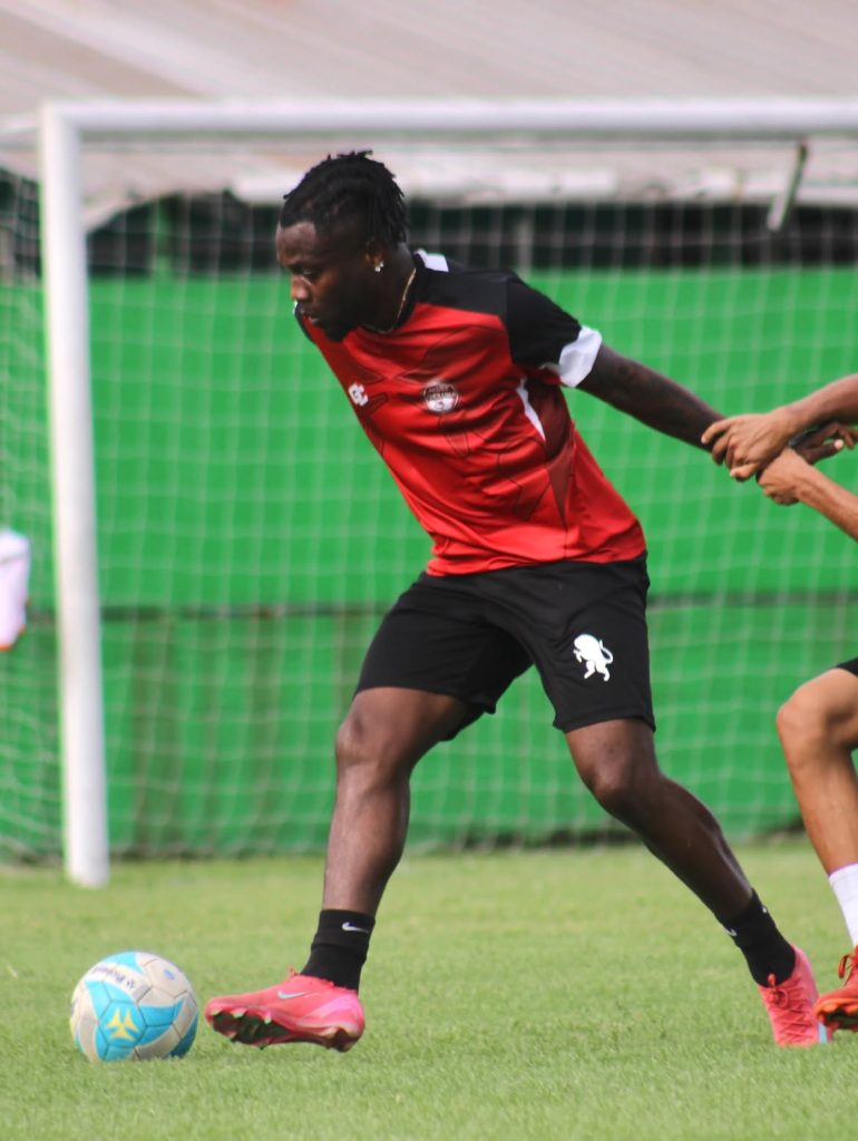 KEVIN ÁLVAREZ JUGADOR