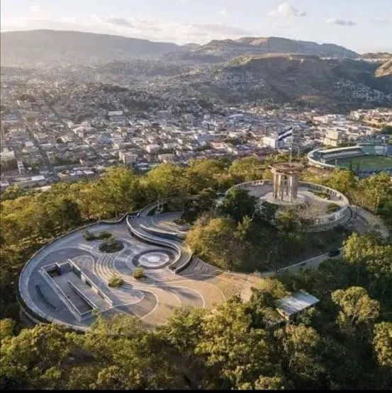 Cerro Juan A Laínez