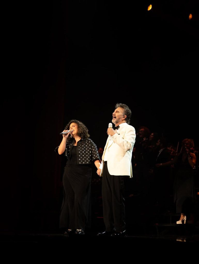 Lucero y su padre Mijares