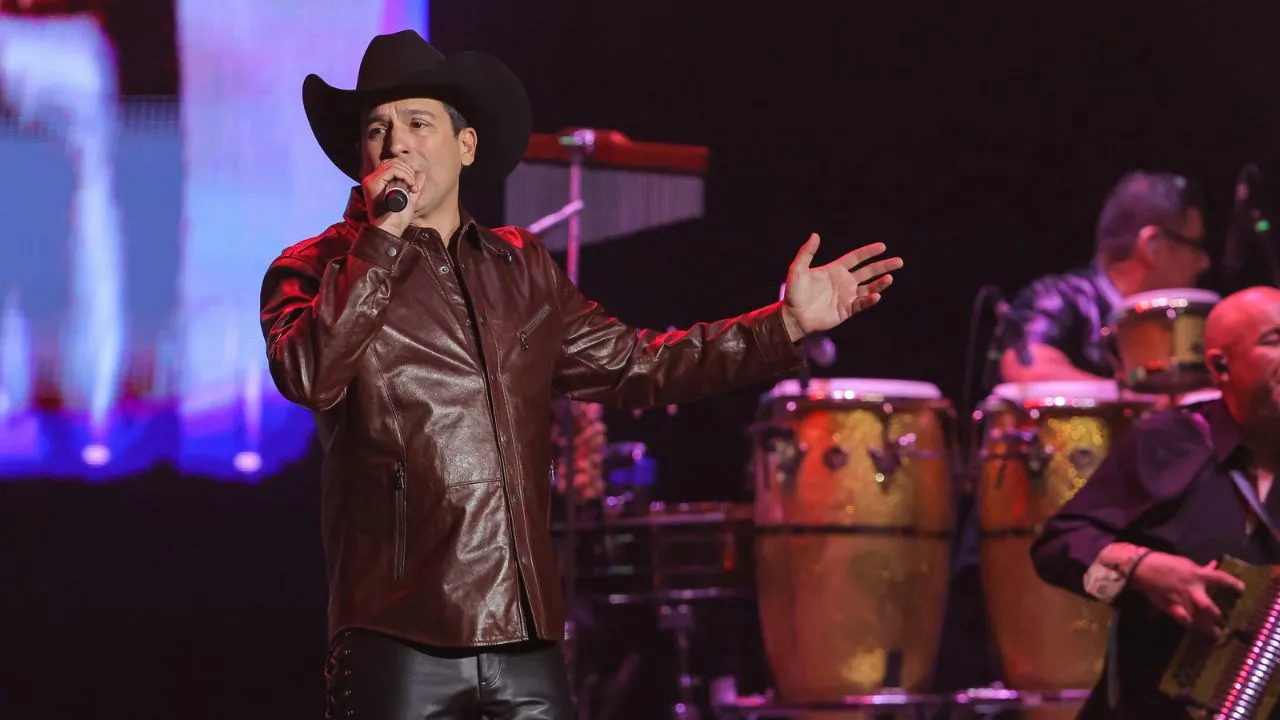 ¿Quién es Bobby Pulido? De estrella de la música tejana a candidato político en Texas