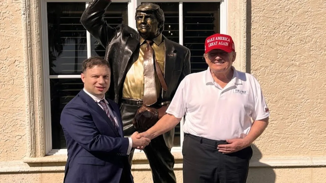 Imagen Principal de Nota: Del rap a la política: Anthony Constantino apoya a Trump y busca el Congreso