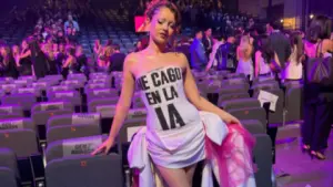 Imagen de Influencer arremete contra la IA en plena alfombra roja