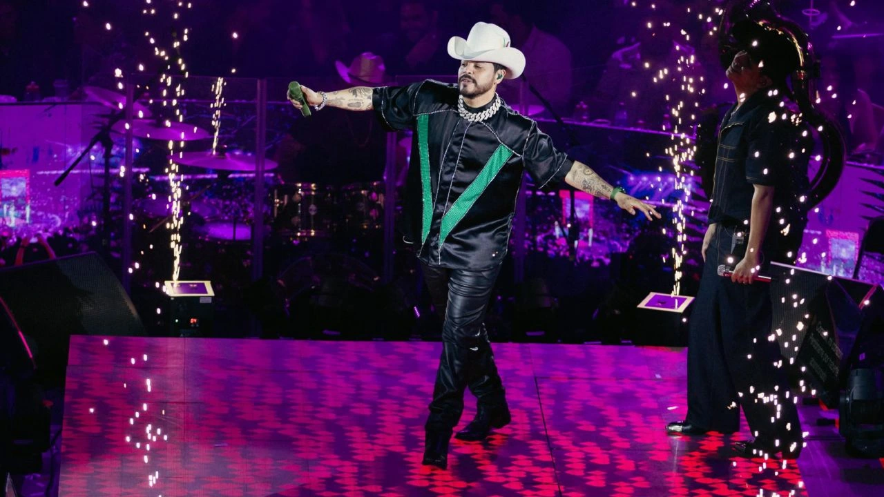 Hospitalizan a Eduin Caz y revelan el estado de salud del vocalista de Grupo Firme