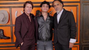 Imagen de Hondureño Abelardo Bobadilla sorprende al posar con Tom Cruise y González Iñárritu
